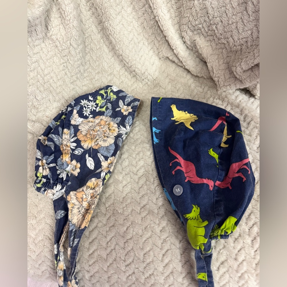 2 Scrub Caps